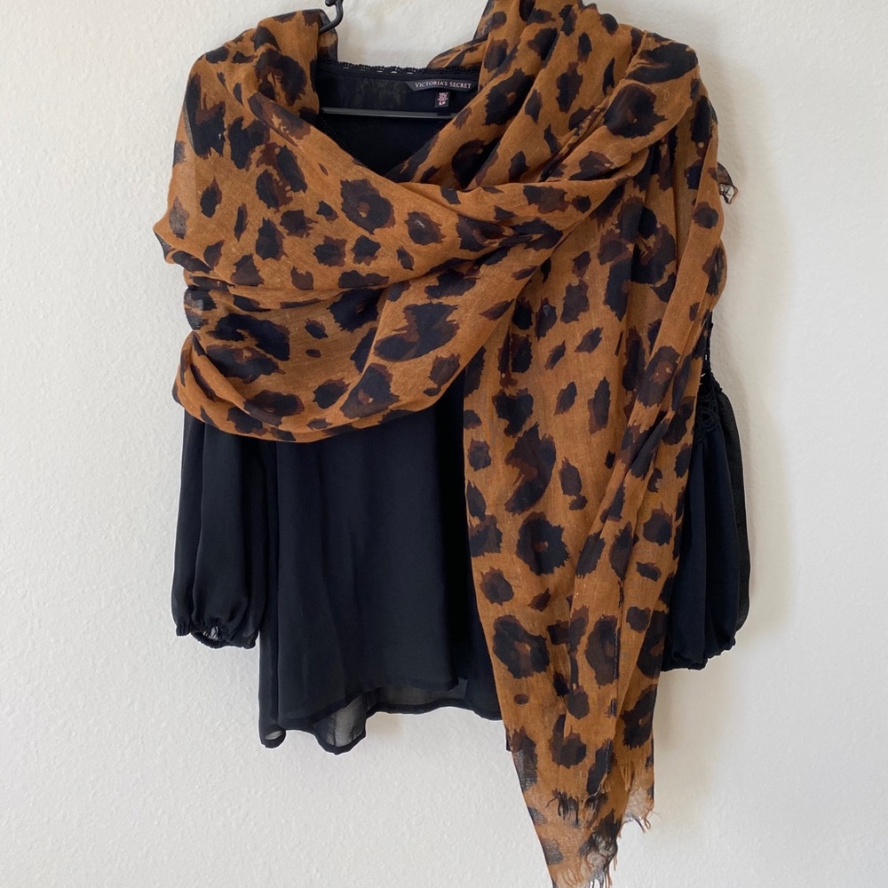 Leopard Print Brown Sheer Scarf - Picture 4 of 4